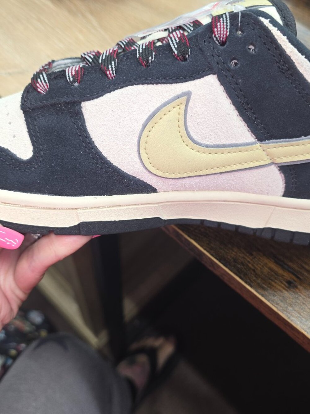 Nike womens dunk low LX